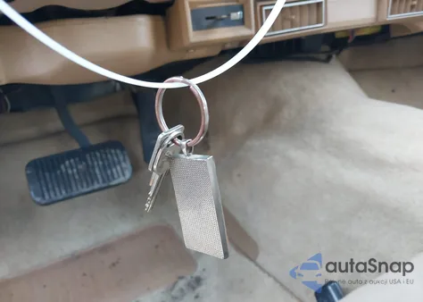 1991 Jeep Grand Wagoneer z USA, uszkodzony, nr VIN 1J4GS5874MP801836